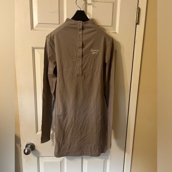 Reeboks Slim Dress - Picture 6 of 7